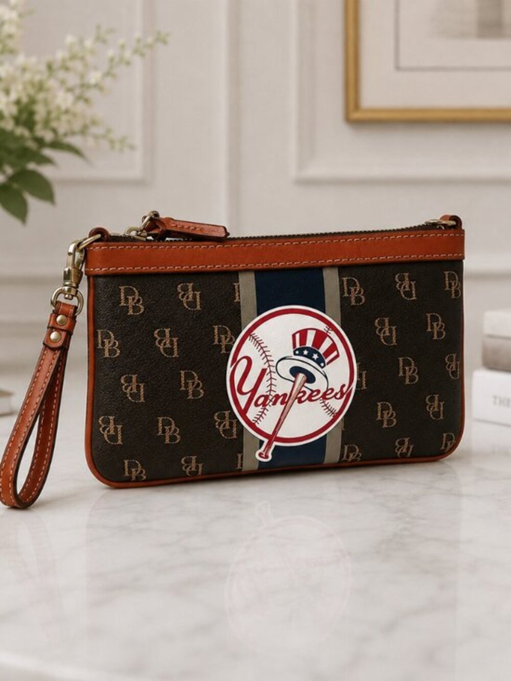 Dooney & Bourke New York Yankees Pouchette Wristlet NWT